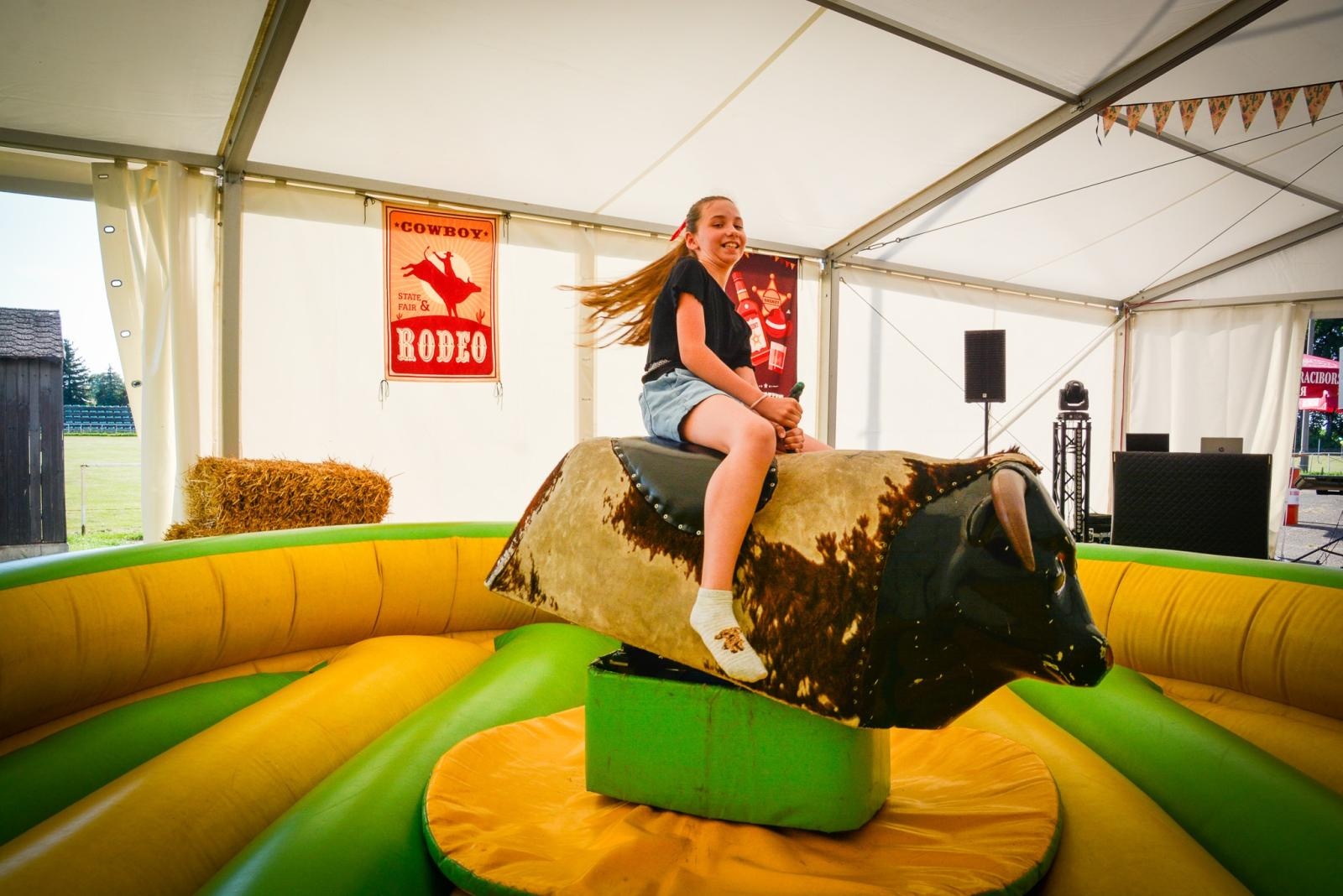 Zdjęcie w galerii na portalu naszraciborz.pl: W Pietrowicach Wielkich jak na Dzikim Zachodzie. Piknik country [FOTO i WIDEO] wiadomości z regionu