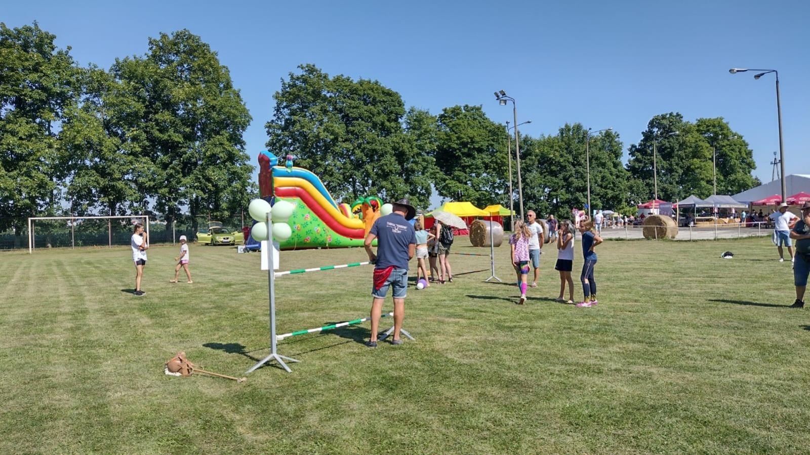Zdjęcie w galerii na portalu naszraciborz.pl: W Pietrowicach Wielkich jak na Dzikim Zachodzie. Piknik country [FOTO i WIDEO] wiadomości z regionu