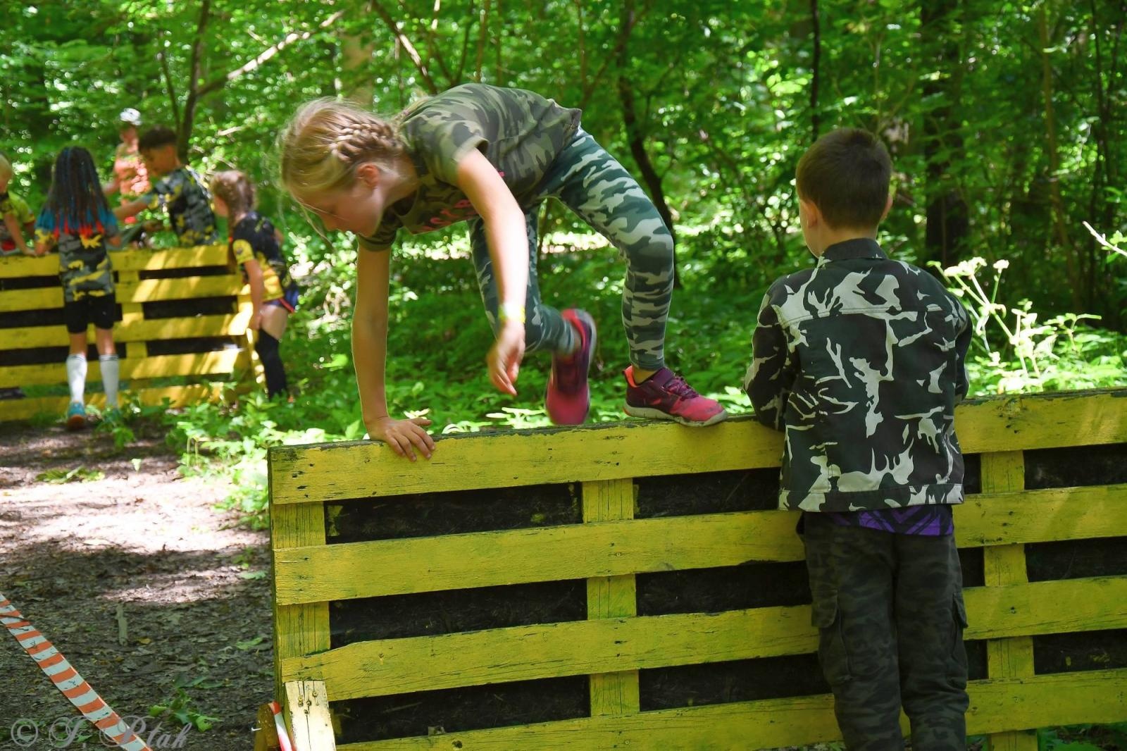 Zdjęcie w galerii na portalu naszraciborz.pl: Bieg Zwiadowców w raciborskim lesie Obora wiadomości z regionu
