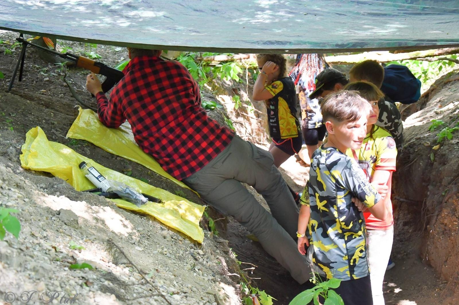 Zdjęcie w galerii na portalu naszraciborz.pl: Bieg Zwiadowców w raciborskim lesie Obora wiadomości z regionu