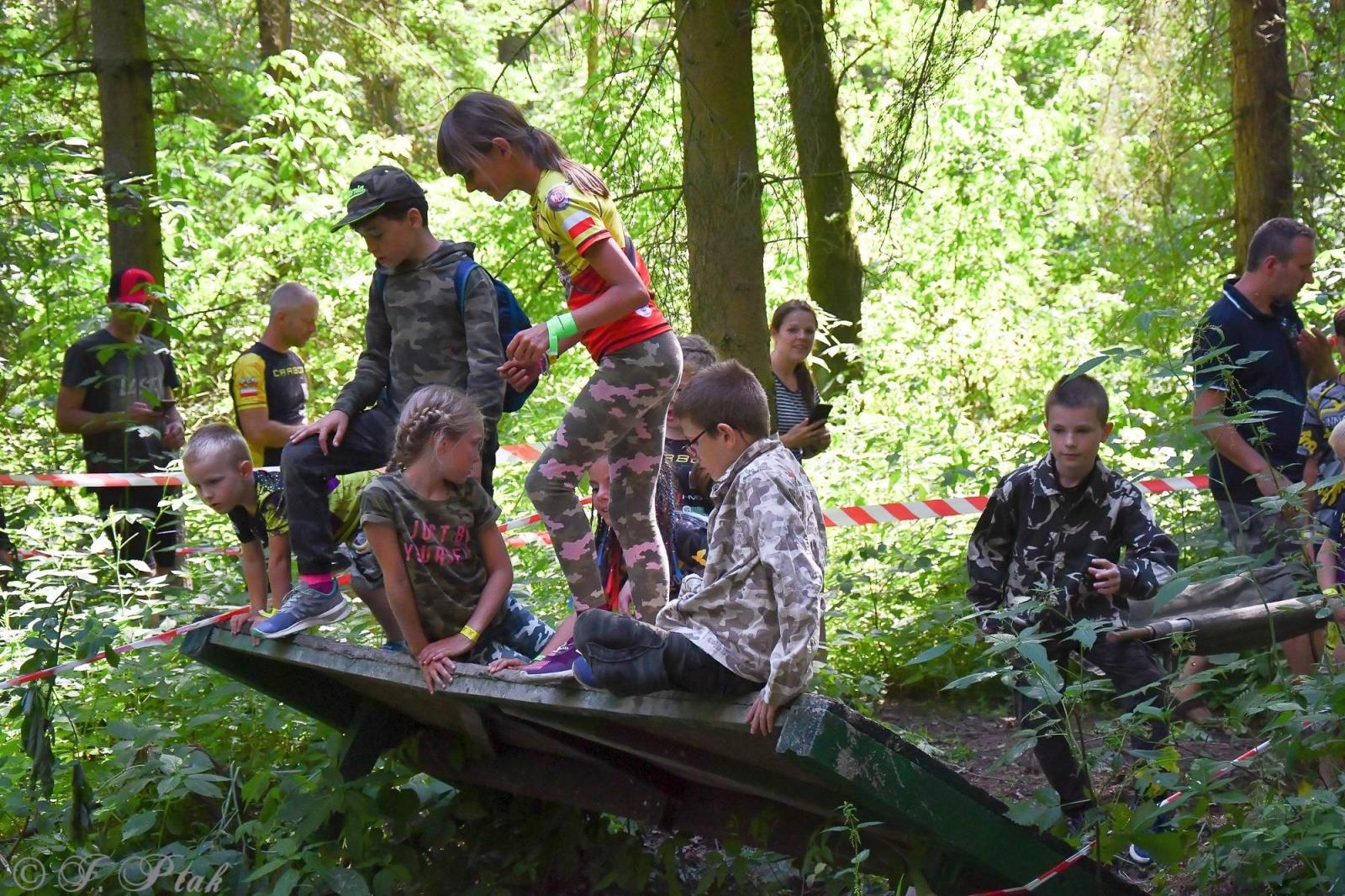 Zdjęcie w galerii na portalu naszraciborz.pl: Bieg Zwiadowców w raciborskim lesie Obora wiadomości z regionu