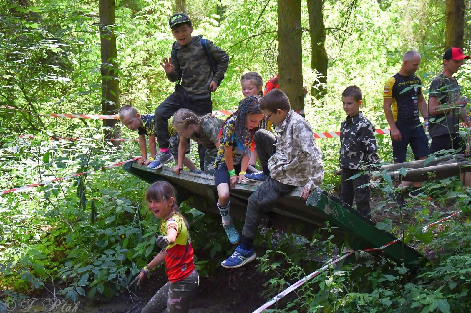 Zdjęcie w galerii na portalu naszraciborz.pl: Bieg Zwiadowców w raciborskim lesie Obora wiadomości z regionu