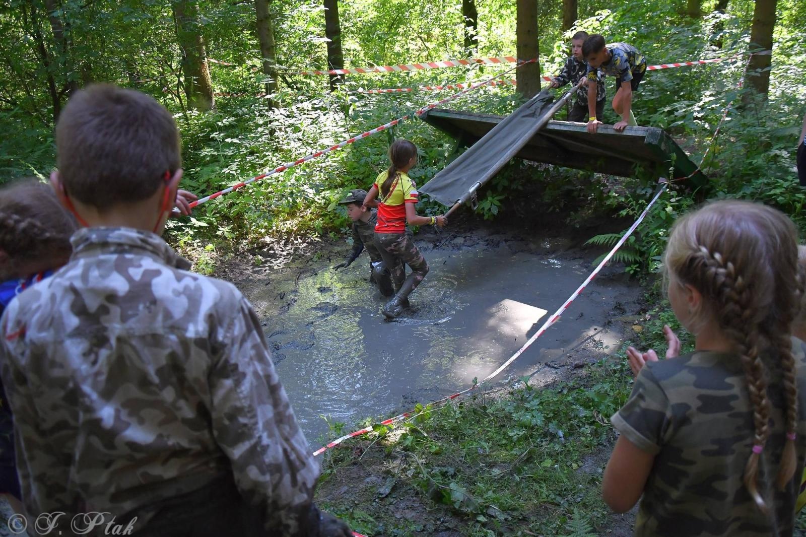 Zdjęcie w galerii na portalu naszraciborz.pl: Bieg Zwiadowców w raciborskim lesie Obora wiadomości z regionu