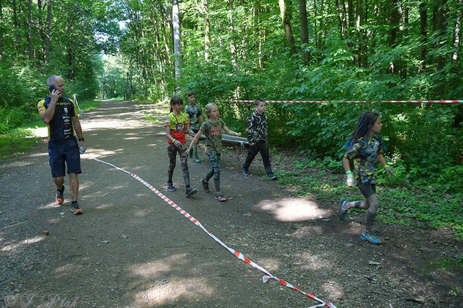 Zdjęcie w galerii na portalu naszraciborz.pl: Bieg Zwiadowców w raciborskim lesie Obora wiadomości z regionu