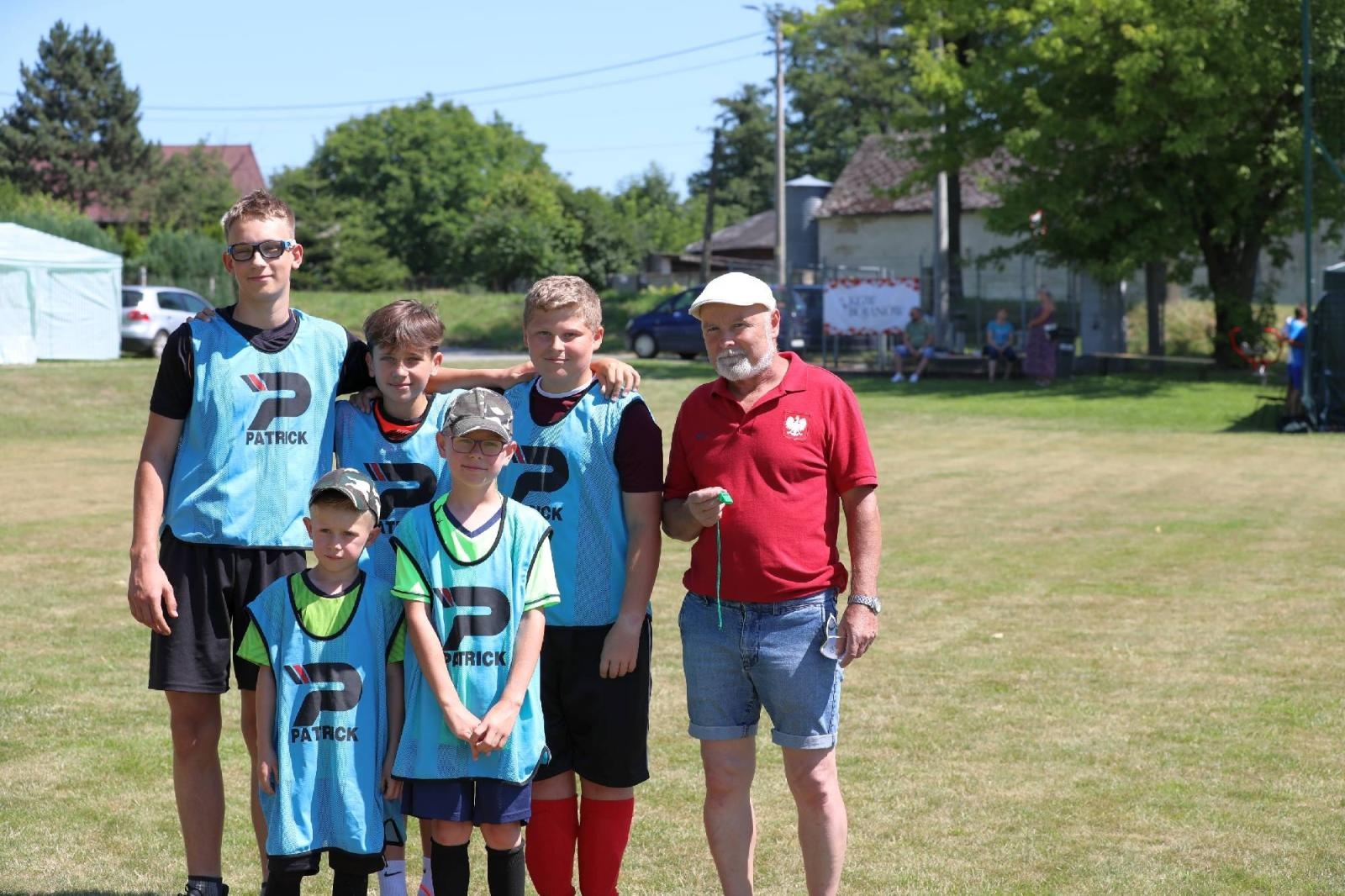 Zdjęcie w galerii na portalu naszraciborz.pl: Bojanów integruje się na piłkarskim boisku wiadomości z regionu