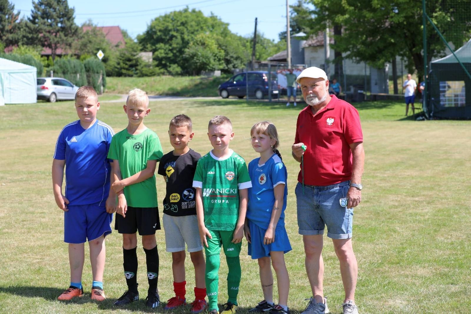 Zdjęcie w galerii na portalu naszraciborz.pl: Bojanów integruje się na piłkarskim boisku wiadomości z regionu