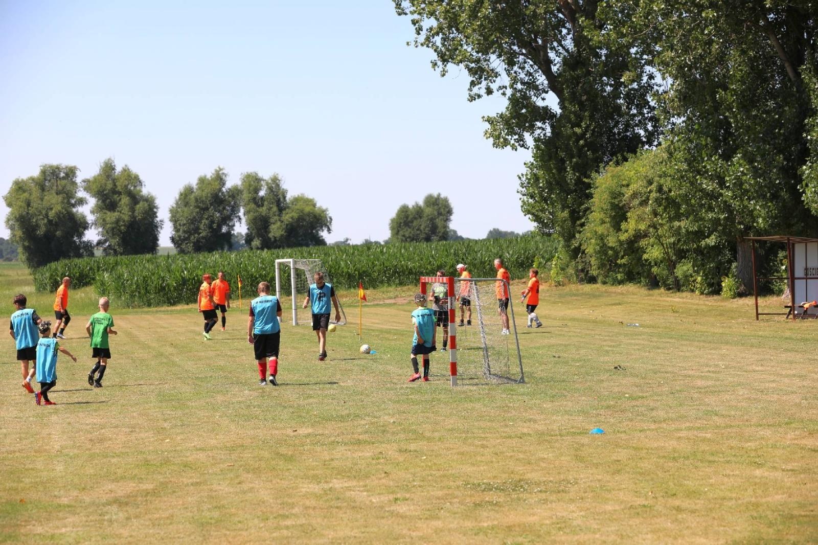Zdjęcie w galerii na portalu naszraciborz.pl: Bojanów integruje się na piłkarskim boisku wiadomości z regionu
