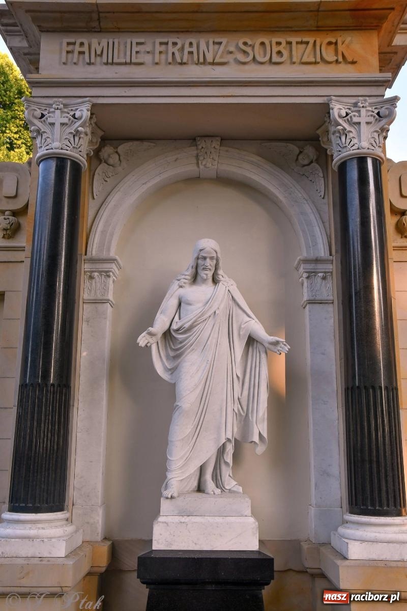 Zdjęcie w galerii na portalu naszraciborz.pl: Zabytkowe grobowce na Jeruzalem odzyskują blask [FOTO] wiadomości z regionu