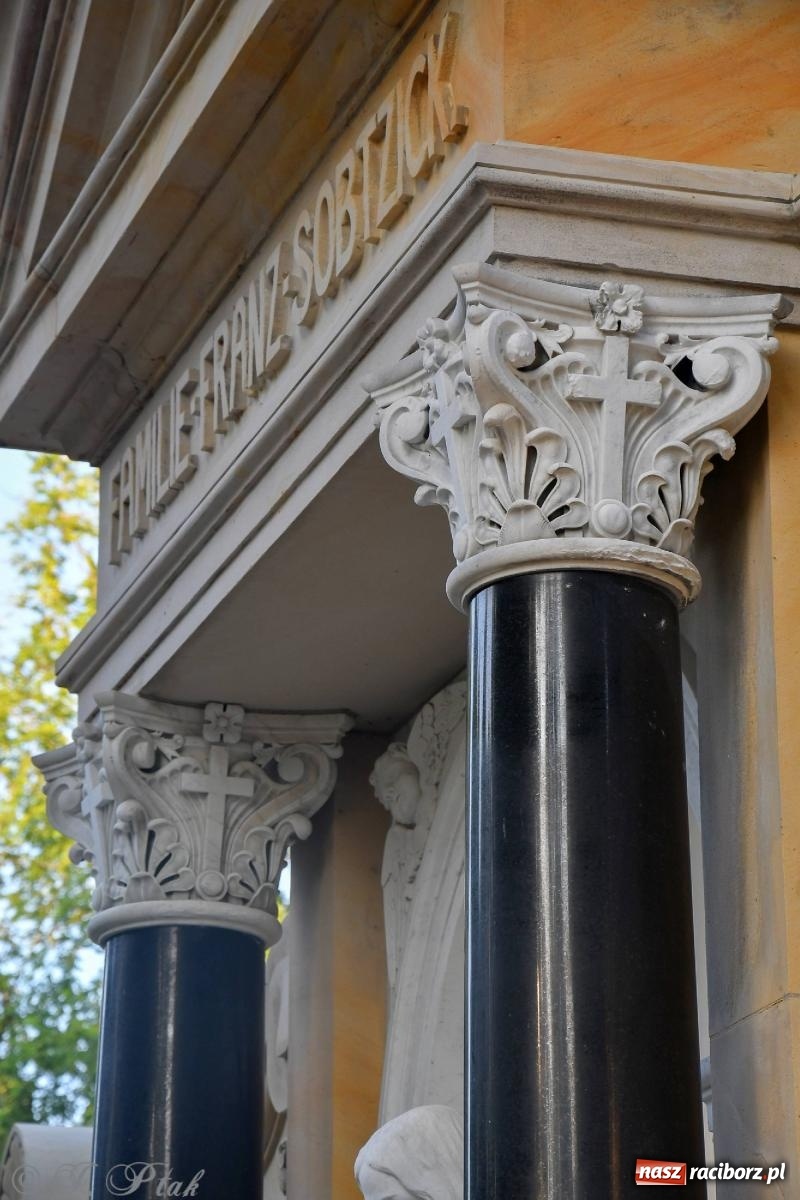 Zdjęcie w galerii na portalu naszraciborz.pl: Zabytkowe grobowce na Jeruzalem odzyskują blask [FOTO] wiadomości z regionu