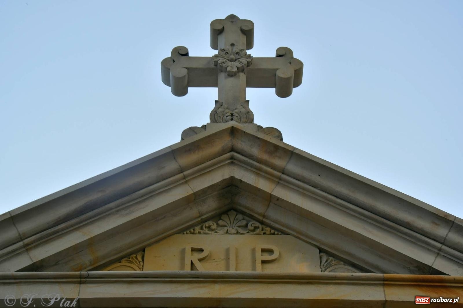 Zdjęcie w galerii na portalu naszraciborz.pl: Zabytkowe grobowce na Jeruzalem odzyskują blask [FOTO] wiadomości z regionu