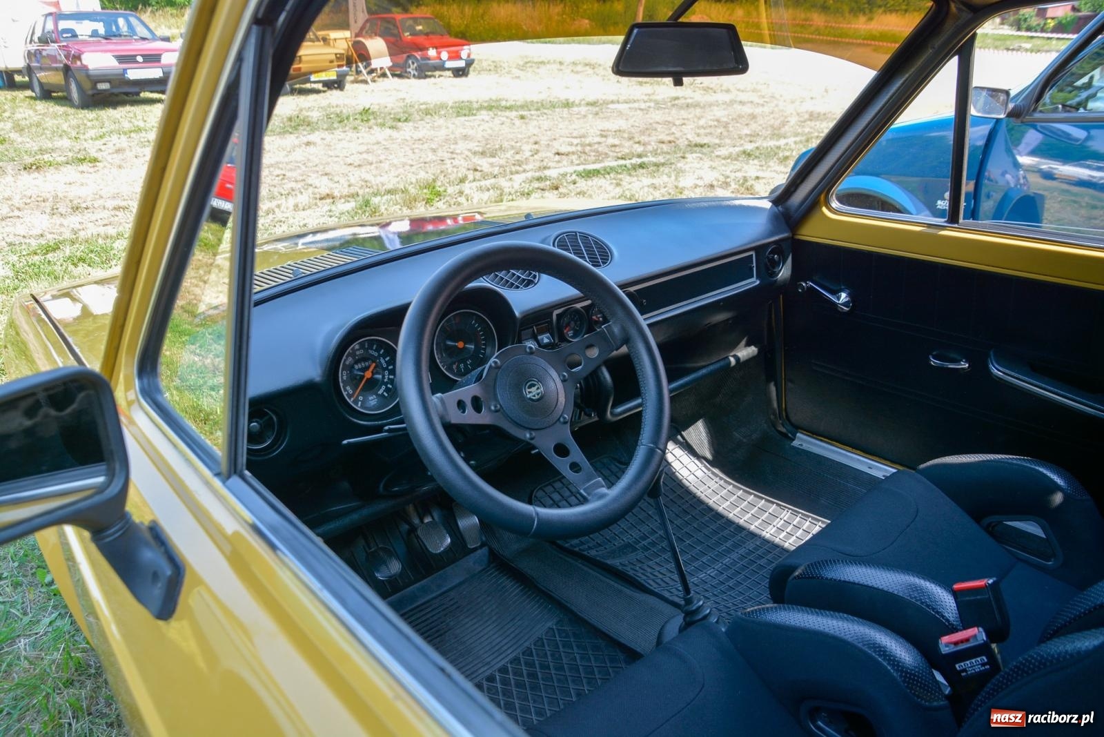 Zdjęcie w galerii na portalu naszraciborz.pl: IV Zlot Pojazdów Zabytkowych w Sławikowie [FOTO i WIDEO] wiadomości z regionu