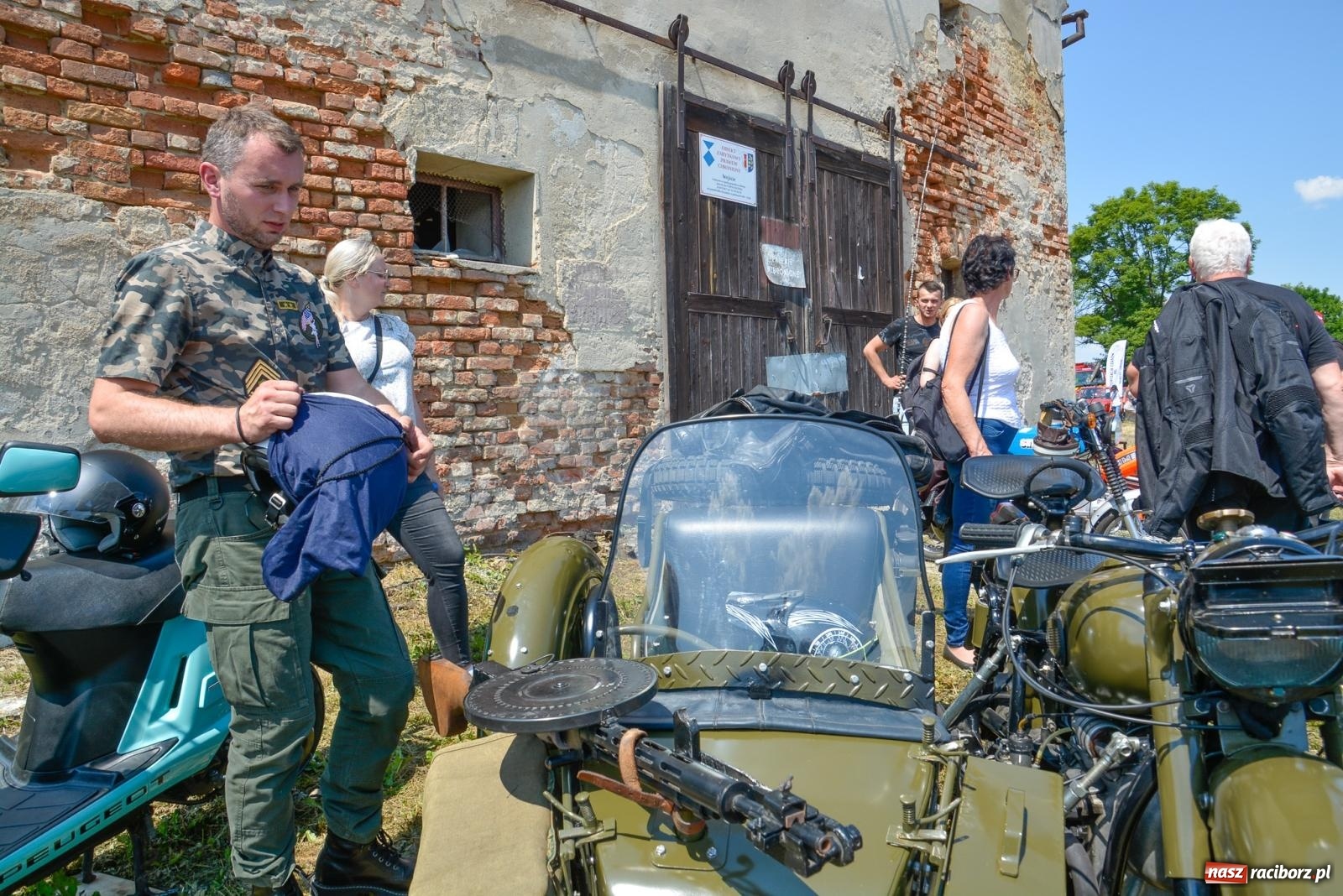 Zdjęcie w galerii na portalu naszraciborz.pl: IV Zlot Pojazdów Zabytkowych w Sławikowie [FOTO i WIDEO] wiadomości z regionu