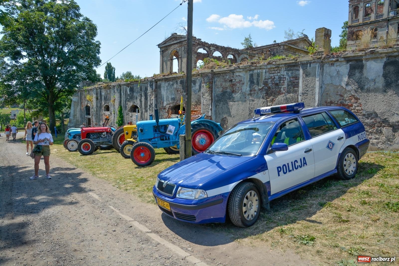 Zdjęcie w galerii na portalu naszraciborz.pl: IV Zlot Pojazdów Zabytkowych w Sławikowie [FOTO i WIDEO] wiadomości z regionu