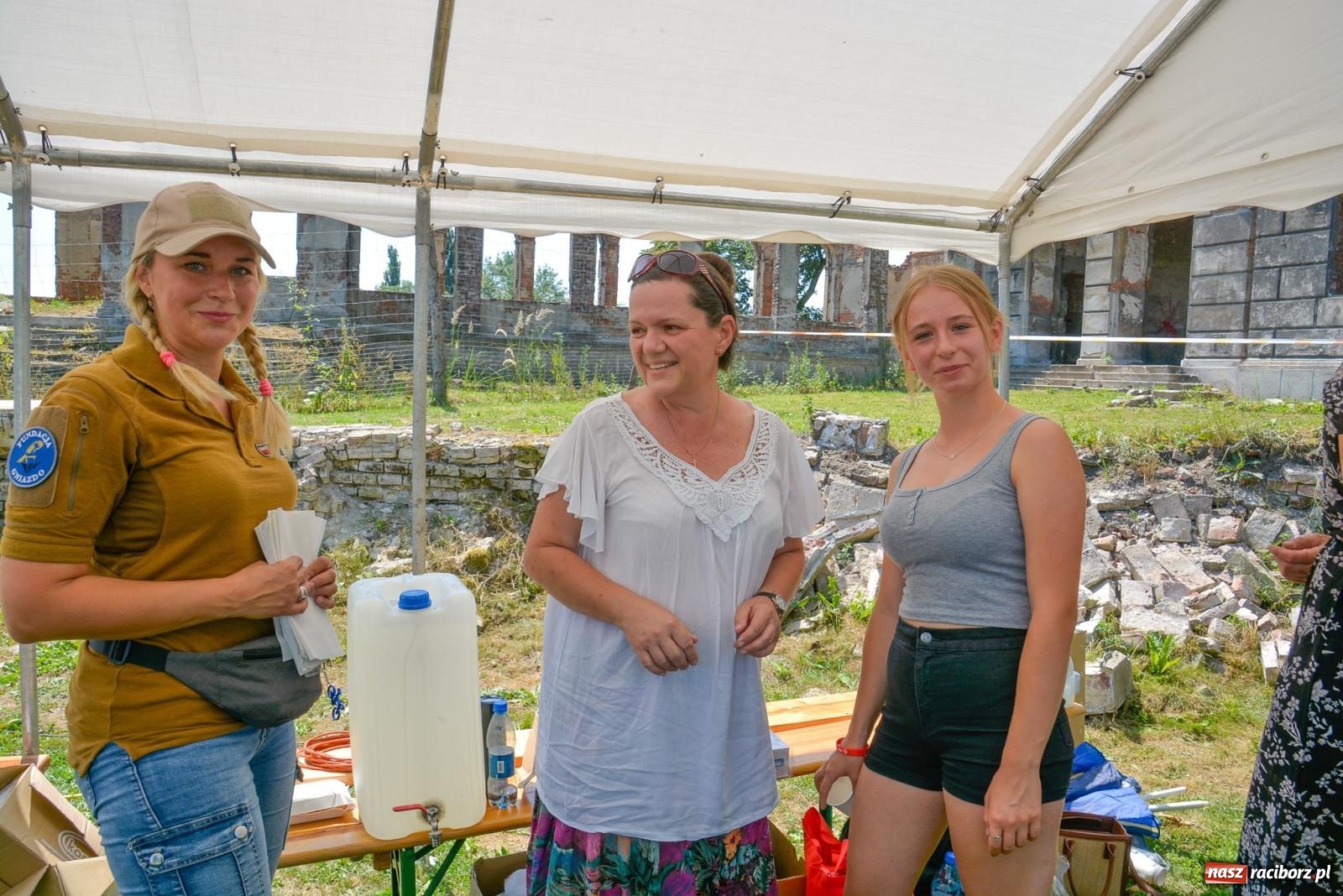 Zdjęcie w galerii na portalu naszraciborz.pl: IV Zlot Pojazdów Zabytkowych w Sławikowie [FOTO i WIDEO] wiadomości z regionu