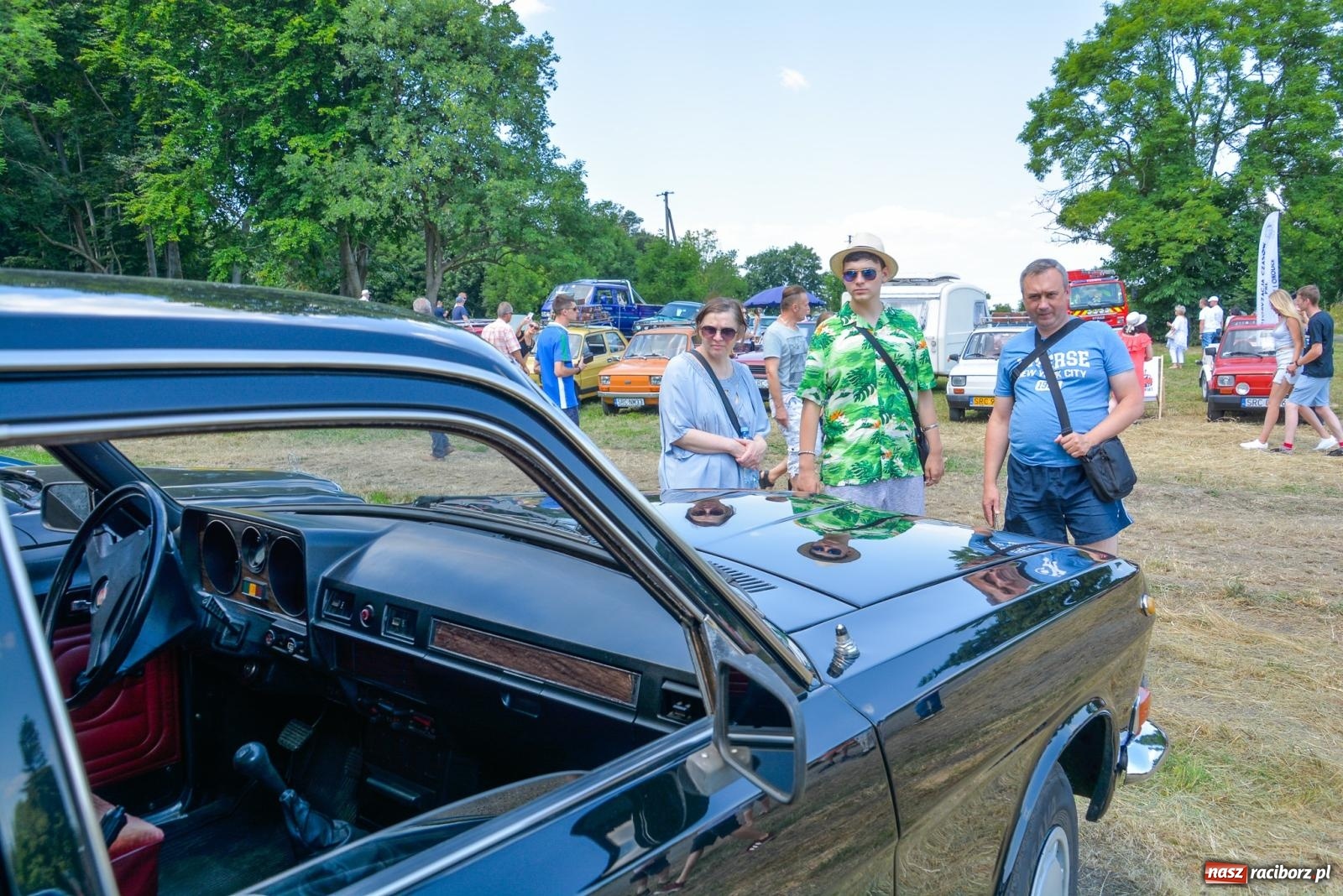 Zdjęcie w galerii na portalu naszraciborz.pl: IV Zlot Pojazdów Zabytkowych w Sławikowie [FOTO i WIDEO] wiadomości z regionu