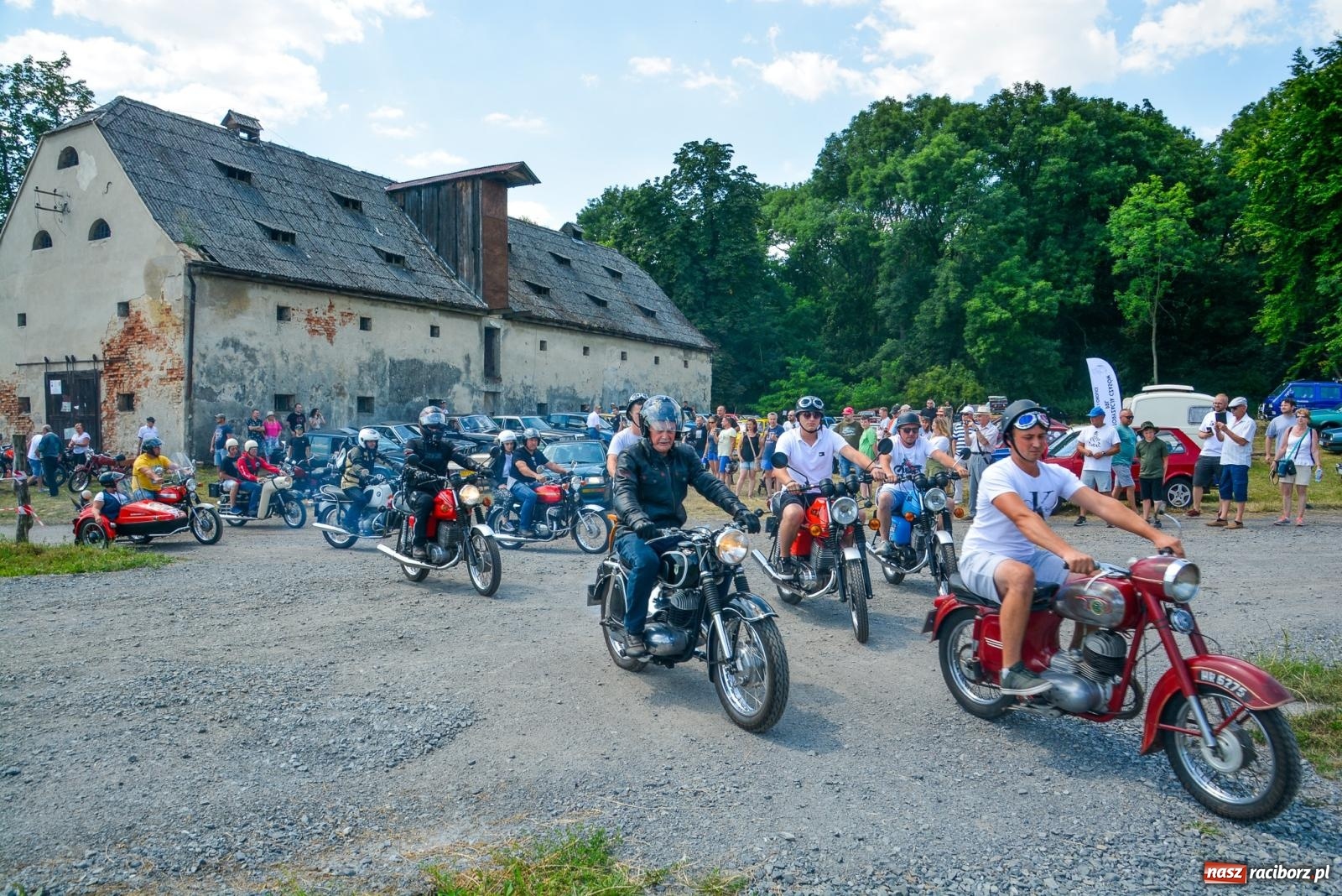 Zdjęcie w galerii na portalu naszraciborz.pl: IV Zlot Pojazdów Zabytkowych w Sławikowie [FOTO i WIDEO] wiadomości z regionu