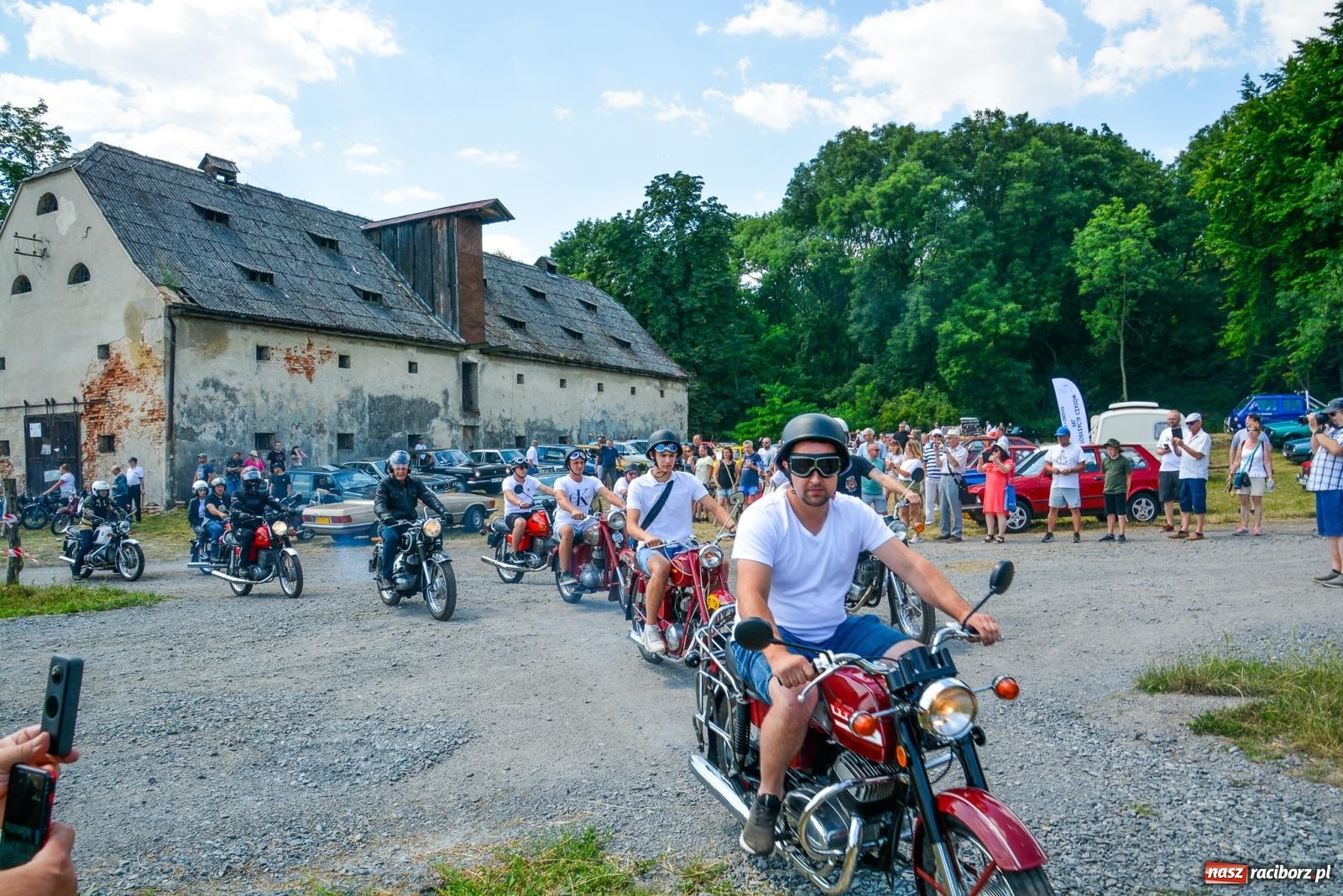 Zdjęcie w galerii na portalu naszraciborz.pl: IV Zlot Pojazdów Zabytkowych w Sławikowie [FOTO i WIDEO] wiadomości z regionu