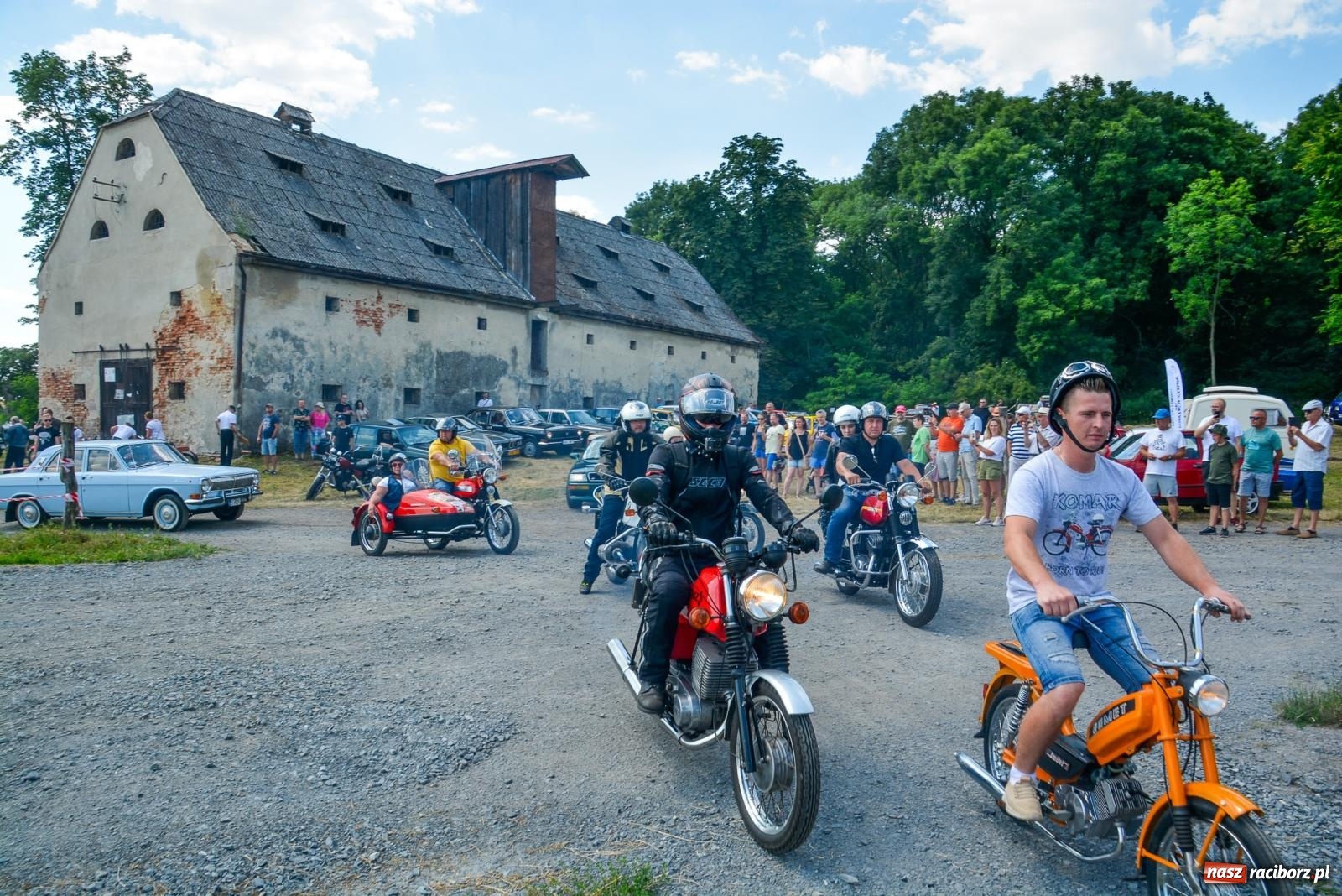 Zdjęcie w galerii na portalu naszraciborz.pl: IV Zlot Pojazdów Zabytkowych w Sławikowie [FOTO i WIDEO] wiadomości z regionu
