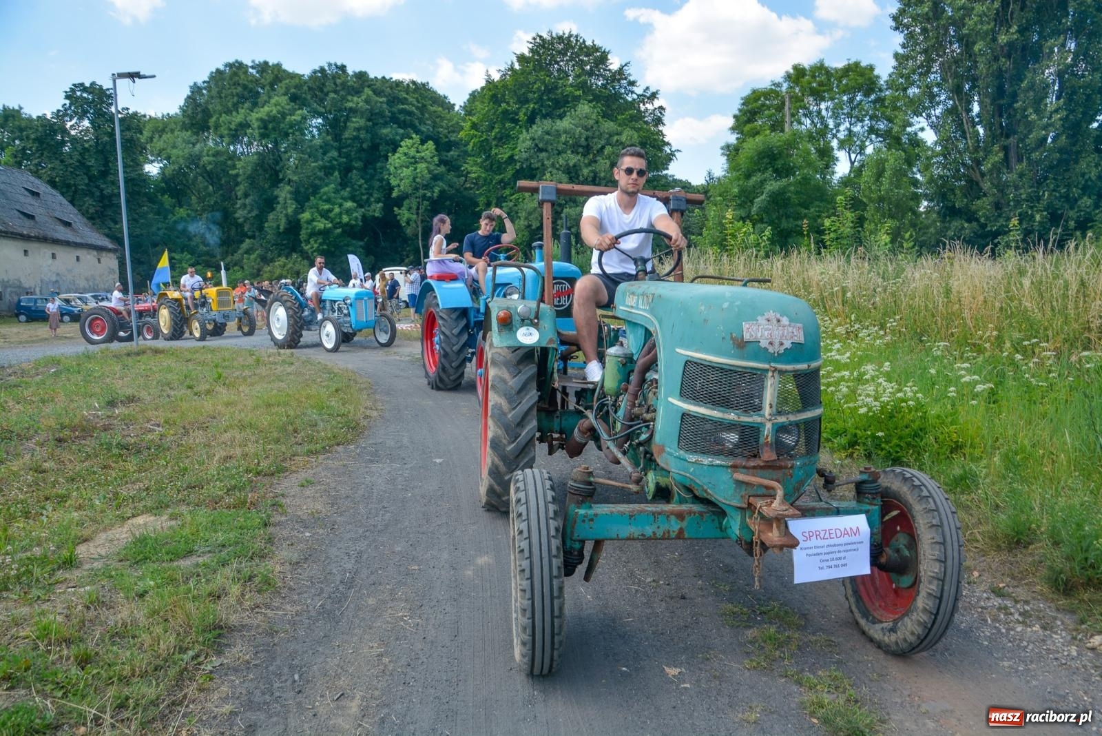 Zdjęcie w galerii na portalu naszraciborz.pl: IV Zlot Pojazdów Zabytkowych w Sławikowie [FOTO i WIDEO] wiadomości z regionu