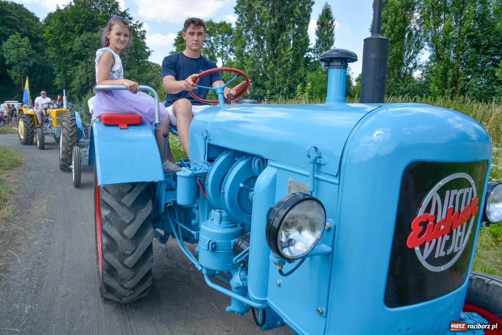 Zdjęcie w galerii na portalu naszraciborz.pl: IV Zlot Pojazdów Zabytkowych w Sławikowie [FOTO i WIDEO] wiadomości z regionu