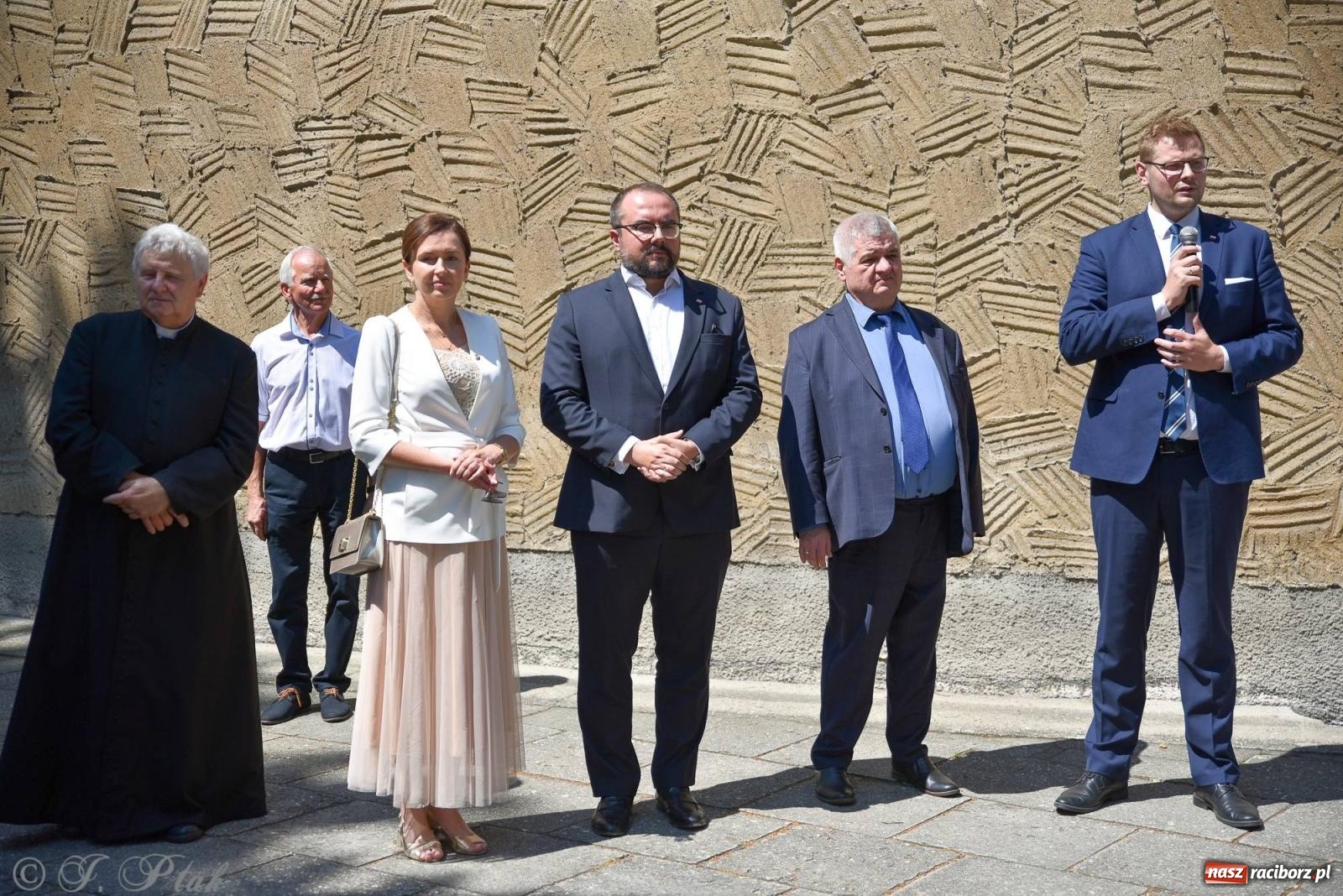 Zdjęcie w galerii na portalu naszraciborz.pl: Sąsiedzka krew. Ludobójstwo wołyńsko-galicyjskie 1943–1945. Wystawa w Raciborzu wiadomości z regionu