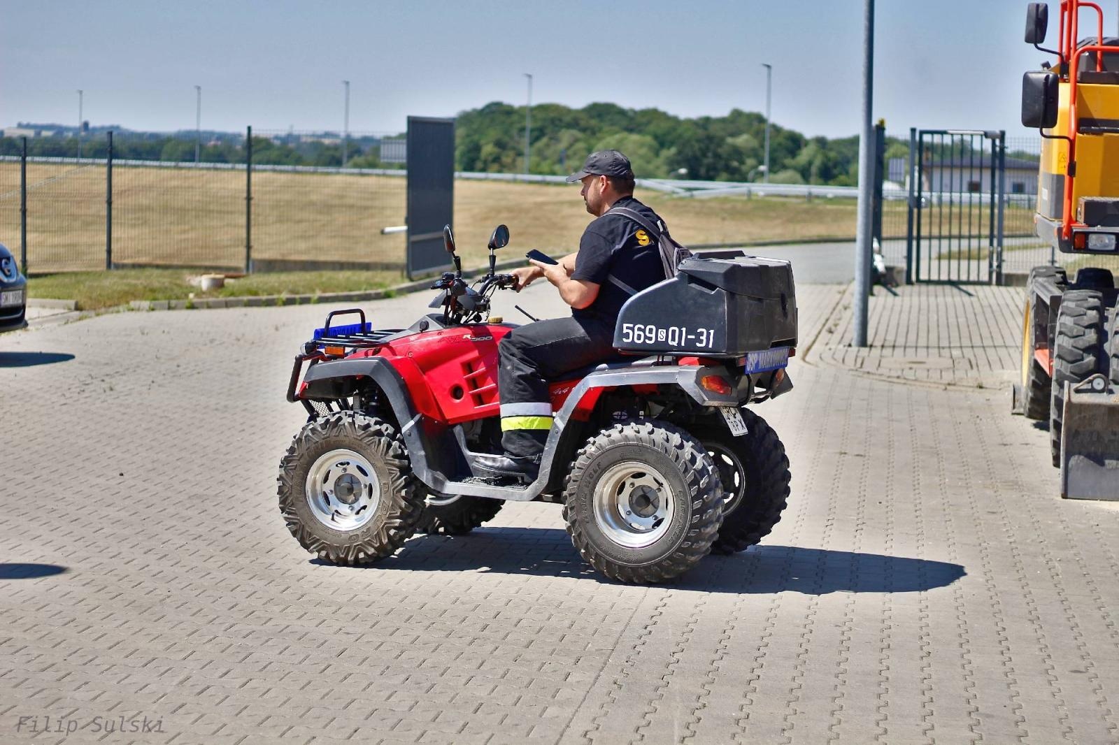 Zdjęcie w galerii na portalu naszraciborz.pl: Grupa poszukiwawczo-ratownicza z Knurowa i strażacy naszych OSP szukali na zbiorniku chorego wędkarza wiadomości z regionu