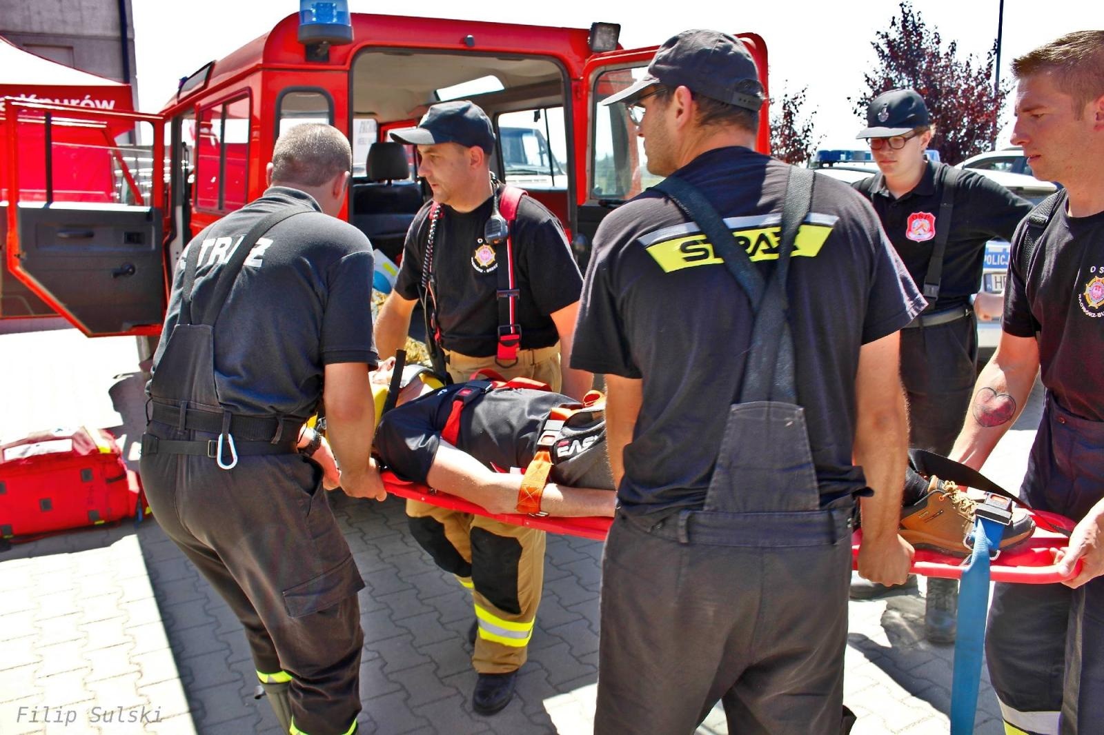 Zdjęcie w galerii na portalu naszraciborz.pl: Grupa poszukiwawczo-ratownicza z Knurowa i strażacy naszych OSP szukali na zbiorniku chorego wędkarza wiadomości z regionu