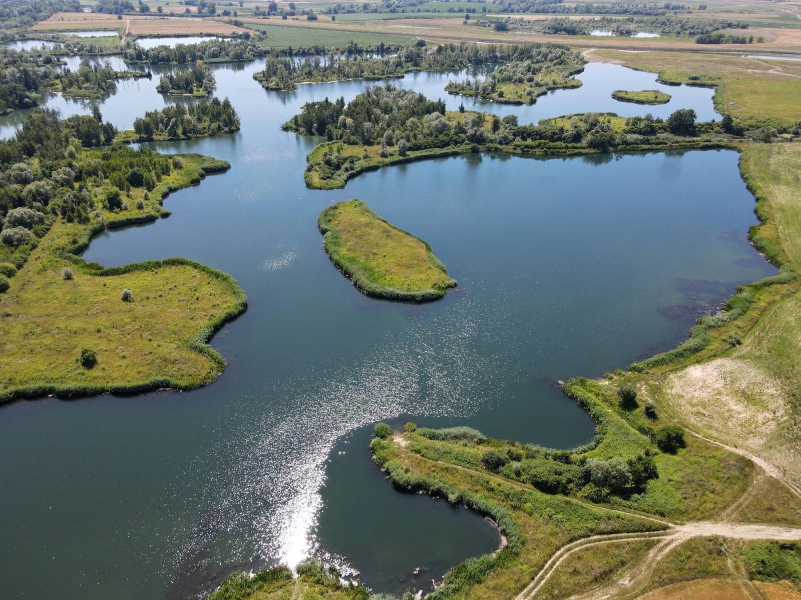 Zdjęcie w galerii na portalu naszraciborz.pl: Grupa poszukiwawczo-ratownicza z Knurowa i strażacy naszych OSP szukali na zbiorniku chorego wędkarza wiadomości z regionu