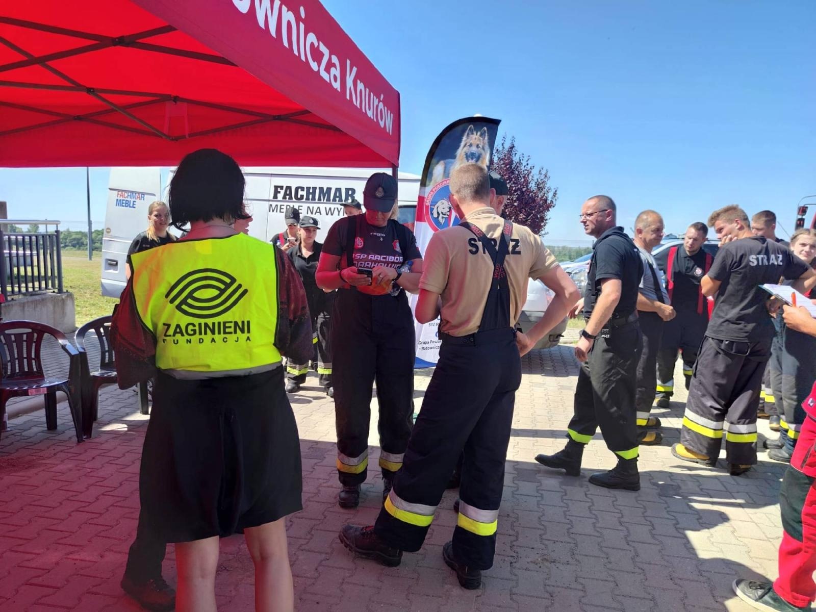 Zdjęcie w galerii na portalu naszraciborz.pl: Grupa poszukiwawczo-ratownicza z Knurowa i strażacy naszych OSP szukali na zbiorniku chorego wędkarza wiadomości z regionu