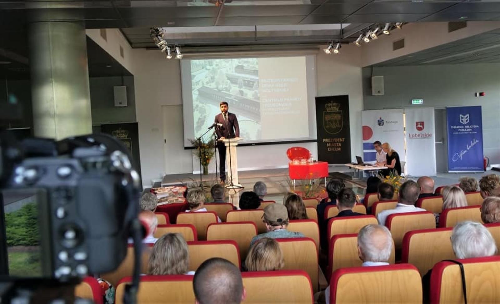 Zdjęcie w galerii na portalu naszraciborz.pl: Prezydent Raciborza w Chełmie na obchodach rocznicy Krwawej Niedzieli na Wołyniu wiadomości z regionu