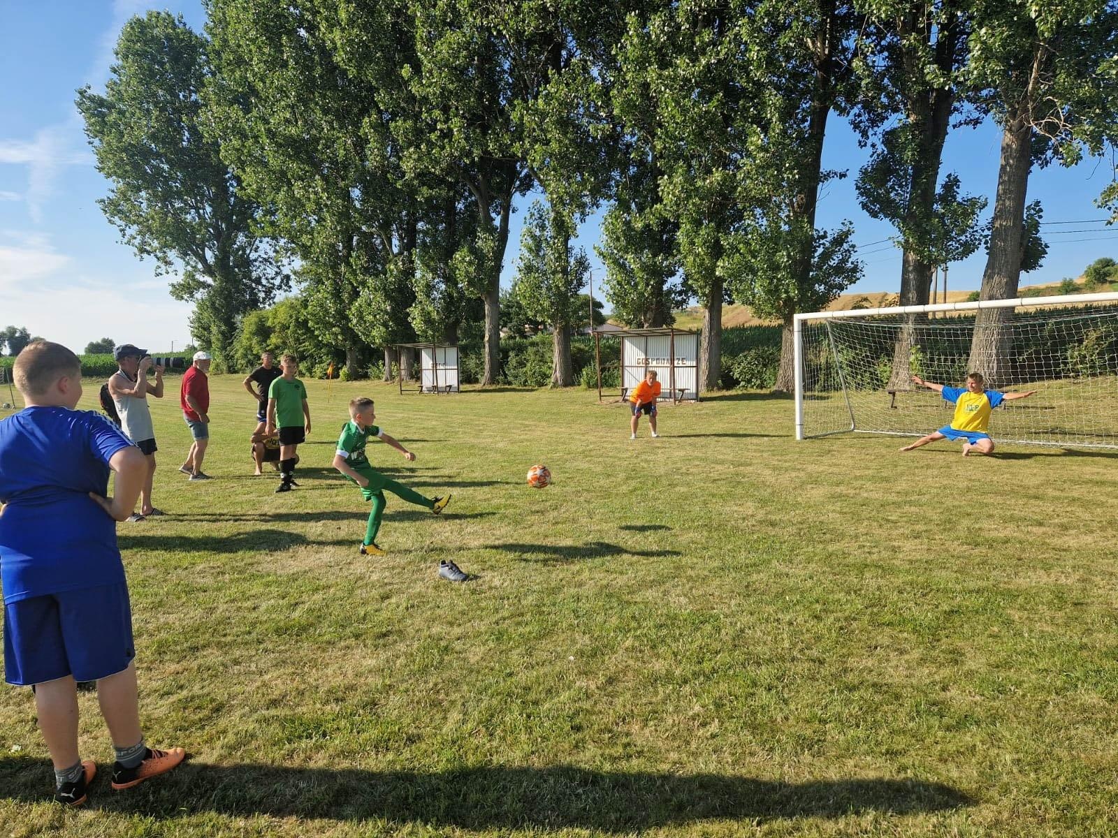 Zdjęcie w galerii na portalu naszraciborz.pl: Festyn sportowy w Bojanowie pod znakiem futbolu [FOTO] wiadomości z regionu