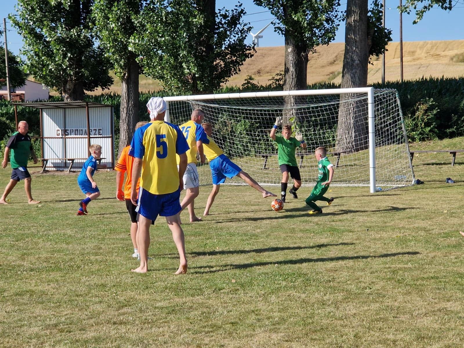 Zdjęcie w galerii na portalu naszraciborz.pl: Festyn sportowy w Bojanowie pod znakiem futbolu [FOTO] wiadomości z regionu