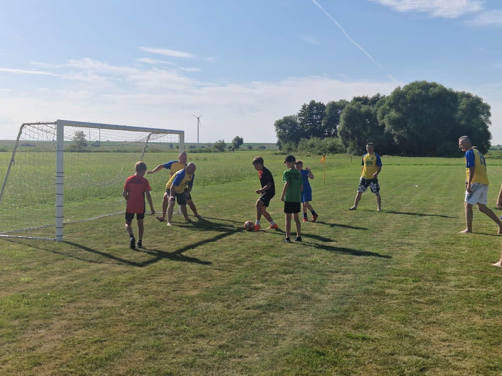 Zdjęcie w galerii na portalu naszraciborz.pl: Festyn sportowy w Bojanowie pod znakiem futbolu [FOTO] wiadomości z regionu