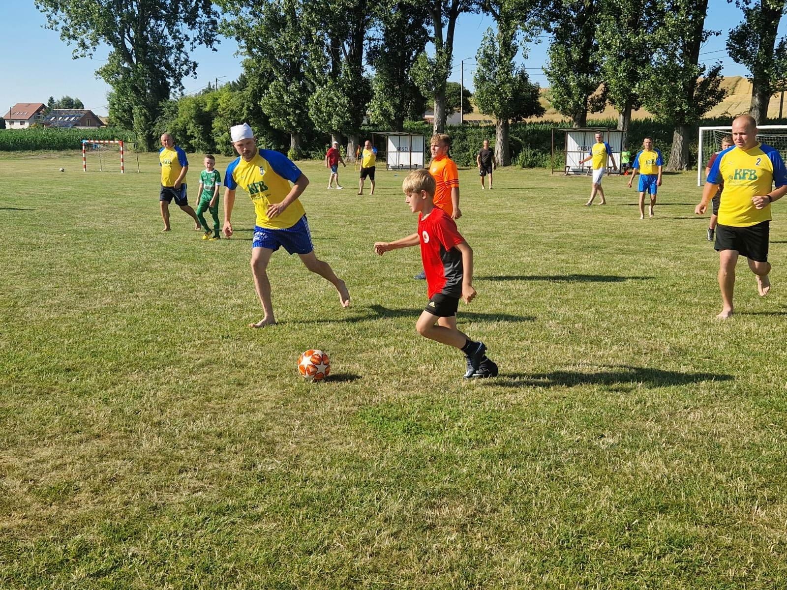 Zdjęcie w galerii na portalu naszraciborz.pl: Festyn sportowy w Bojanowie pod znakiem futbolu [FOTO] wiadomości z regionu