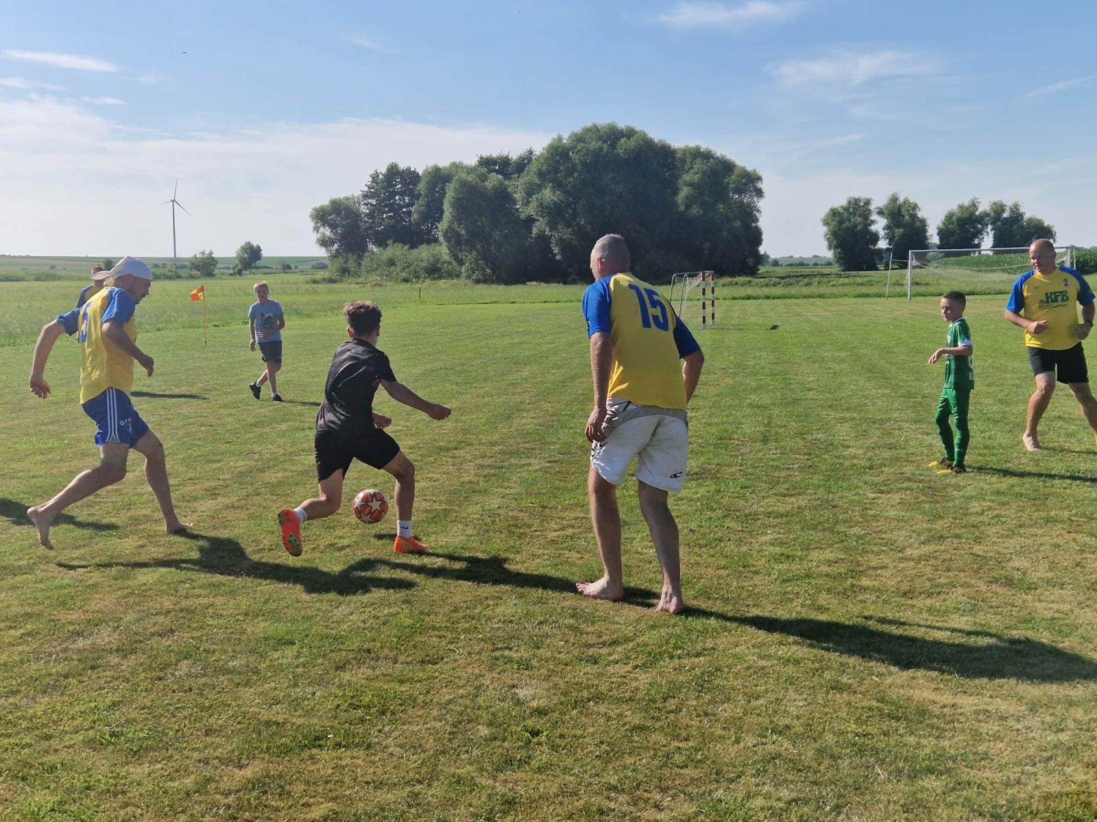 Zdjęcie w galerii na portalu naszraciborz.pl: Festyn sportowy w Bojanowie pod znakiem futbolu [FOTO] wiadomości z regionu