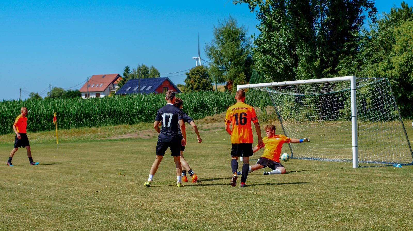 Zdjęcie w galerii na portalu naszraciborz.pl: Festyn sportowy w Bojanowie pod znakiem futbolu [FOTO] wiadomości z regionu