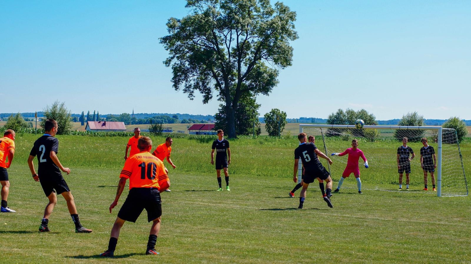 Zdjęcie w galerii na portalu naszraciborz.pl: Festyn sportowy w Bojanowie pod znakiem futbolu [FOTO] wiadomości z regionu