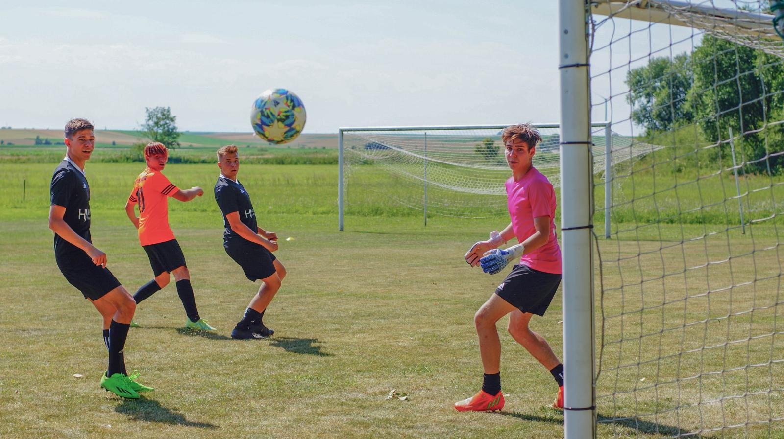 Zdjęcie w galerii na portalu naszraciborz.pl: Festyn sportowy w Bojanowie pod znakiem futbolu [FOTO] wiadomości z regionu
