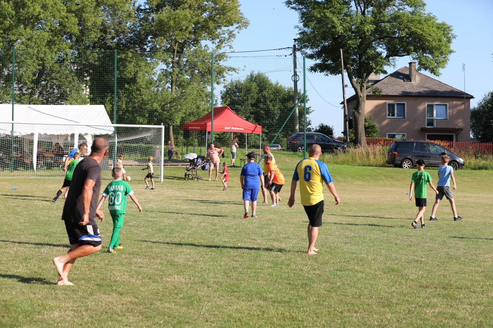 Zdjęcie w galerii na portalu naszraciborz.pl: Festyn sportowy w Bojanowie pod znakiem futbolu [FOTO] wiadomości z regionu