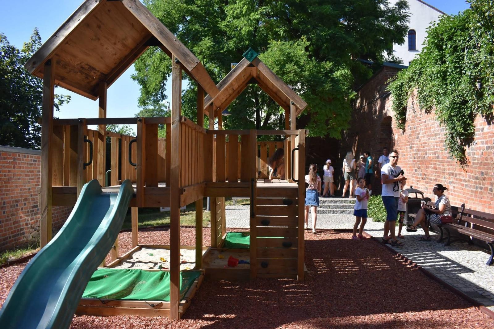 Zdjęcie w galerii na portalu naszraciborz.pl: Zamkowe popołudnie z czeskim sąsiadem wiadomości z regionu