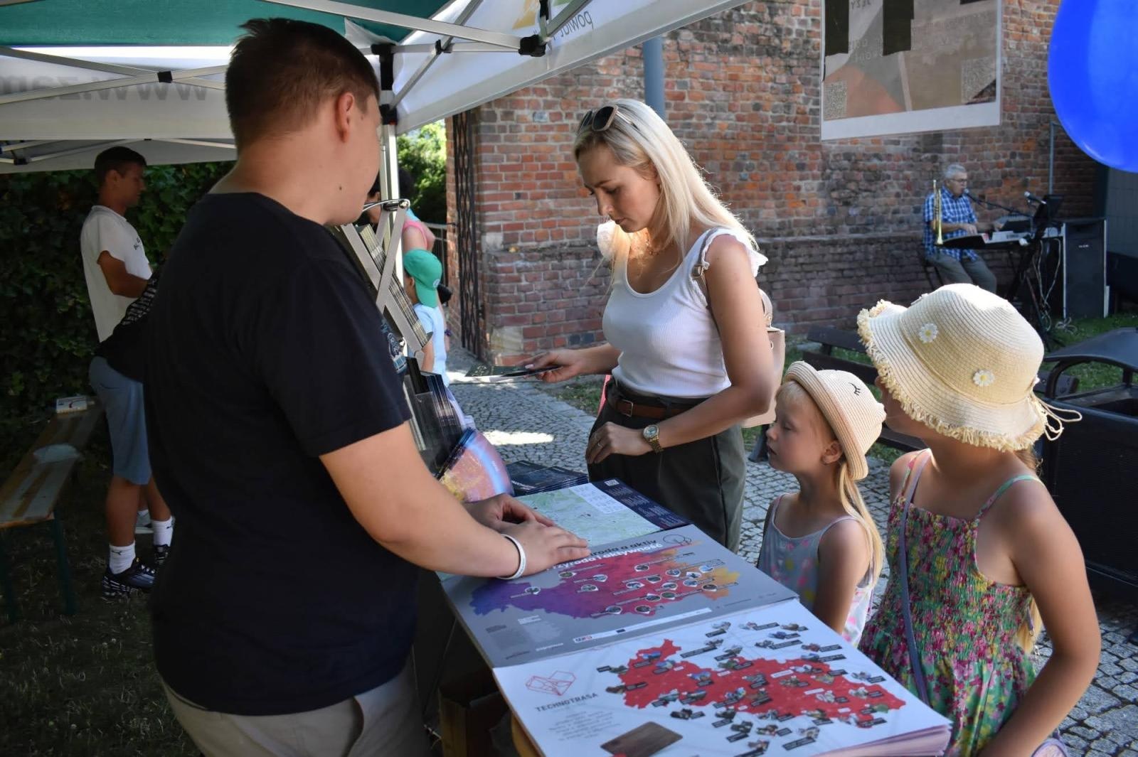 Zdjęcie w galerii na portalu naszraciborz.pl: Zamkowe popołudnie z czeskim sąsiadem wiadomości z regionu