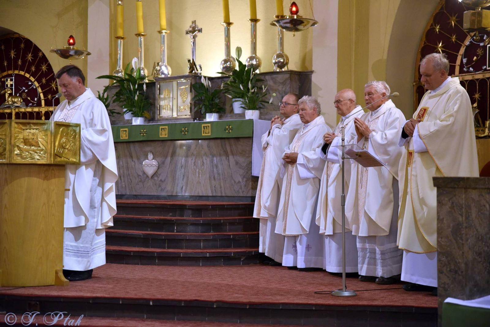 Zdjęcie w galerii na portalu naszraciborz.pl: Wołyń 1943. Obchody Narodowego Dnia Pamięci Ofiar Ludobójstwa dokonanego przez ukraińskich nacjonalistów wiadomości z regionu