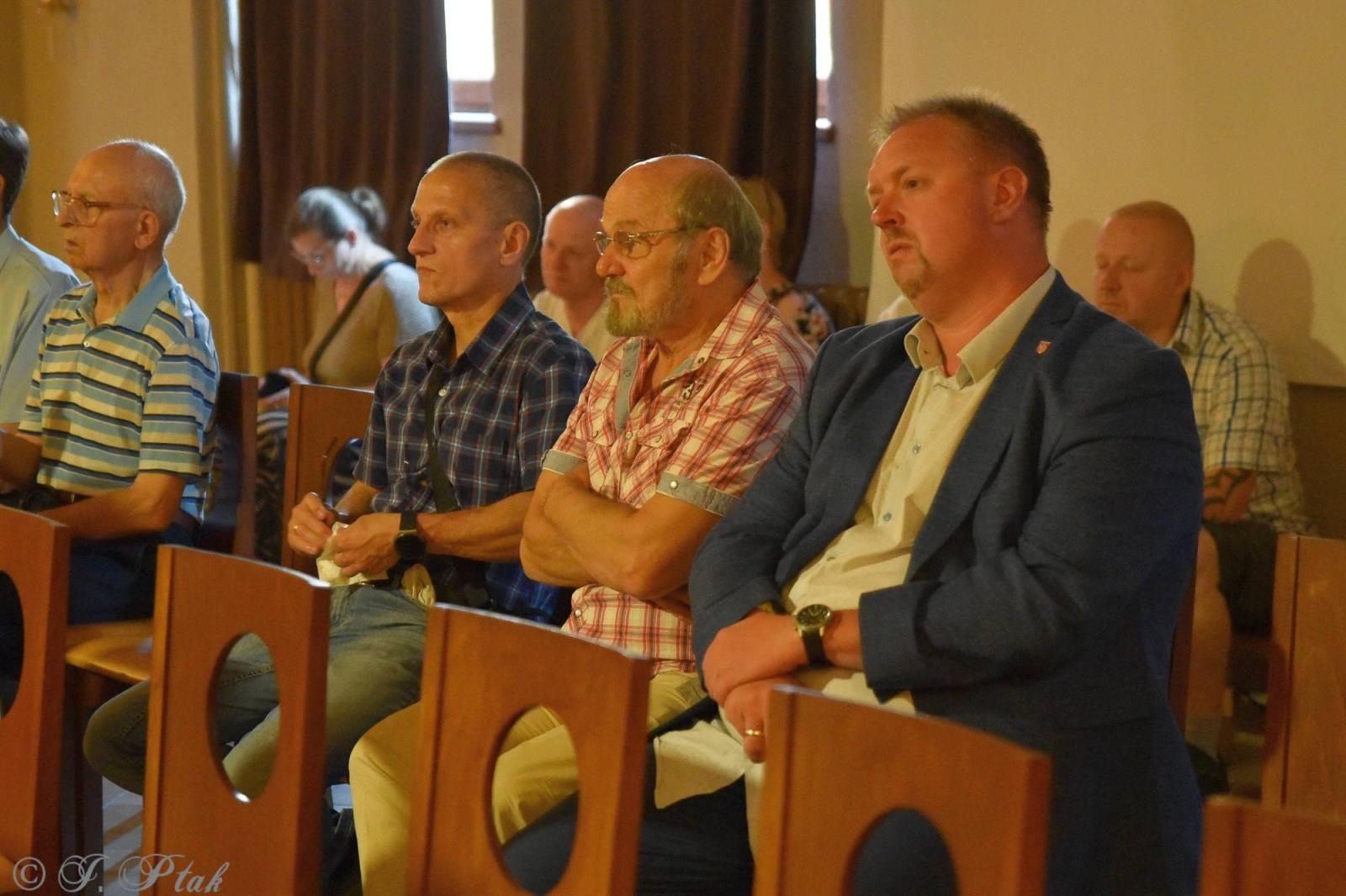 Zdjęcie w galerii na portalu naszraciborz.pl: Wołyń 1943. Obchody Narodowego Dnia Pamięci Ofiar Ludobójstwa dokonanego przez ukraińskich nacjonalistów wiadomości z regionu