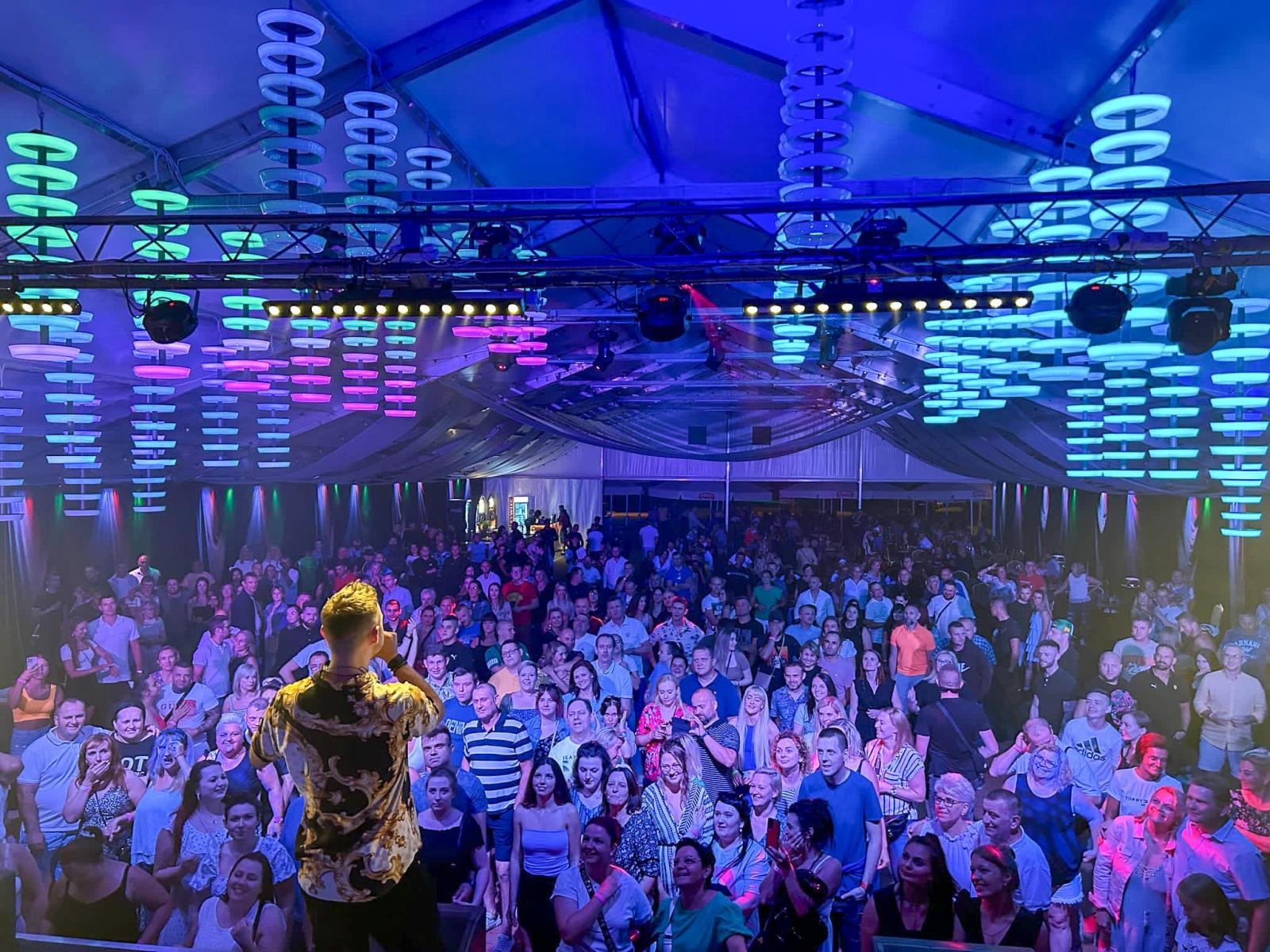 Zdjęcie w galerii na portalu naszraciborz.pl: Po zespole Masters w Szymocicach zagra Weekend i Mezo wiadomości z regionu