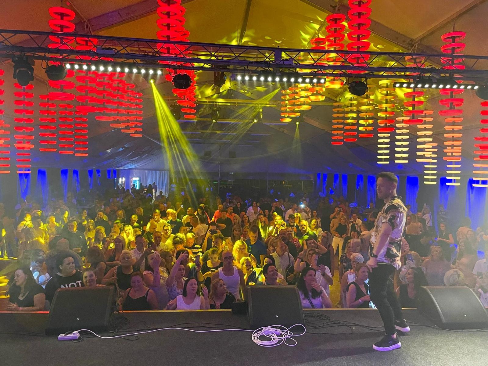 Zdjęcie w galerii na portalu naszraciborz.pl: Po zespole Masters w Szymocicach zagra Weekend i Mezo wiadomości z regionu