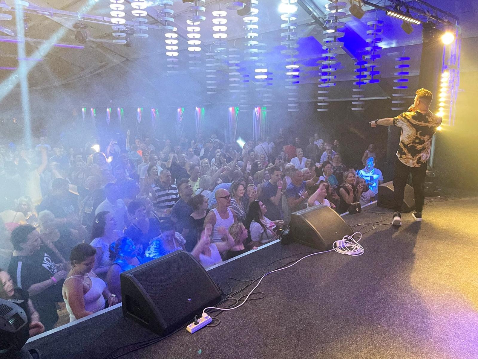 Zdjęcie w galerii na portalu naszraciborz.pl: Po zespole Masters w Szymocicach zagra Weekend i Mezo wiadomości z regionu