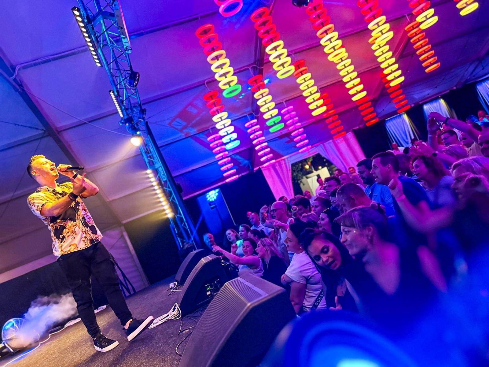 Zdjęcie w galerii na portalu naszraciborz.pl: Po zespole Masters w Szymocicach zagra Weekend i Mezo wiadomości z regionu