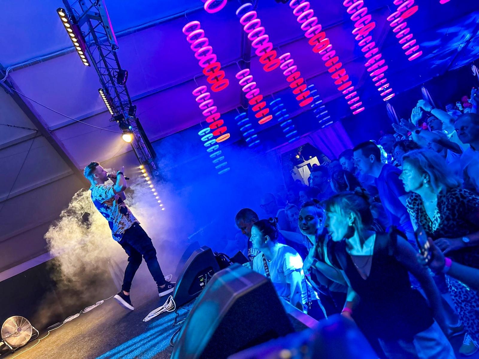 Zdjęcie w galerii na portalu naszraciborz.pl: Po zespole Masters w Szymocicach zagra Weekend i Mezo wiadomości z regionu