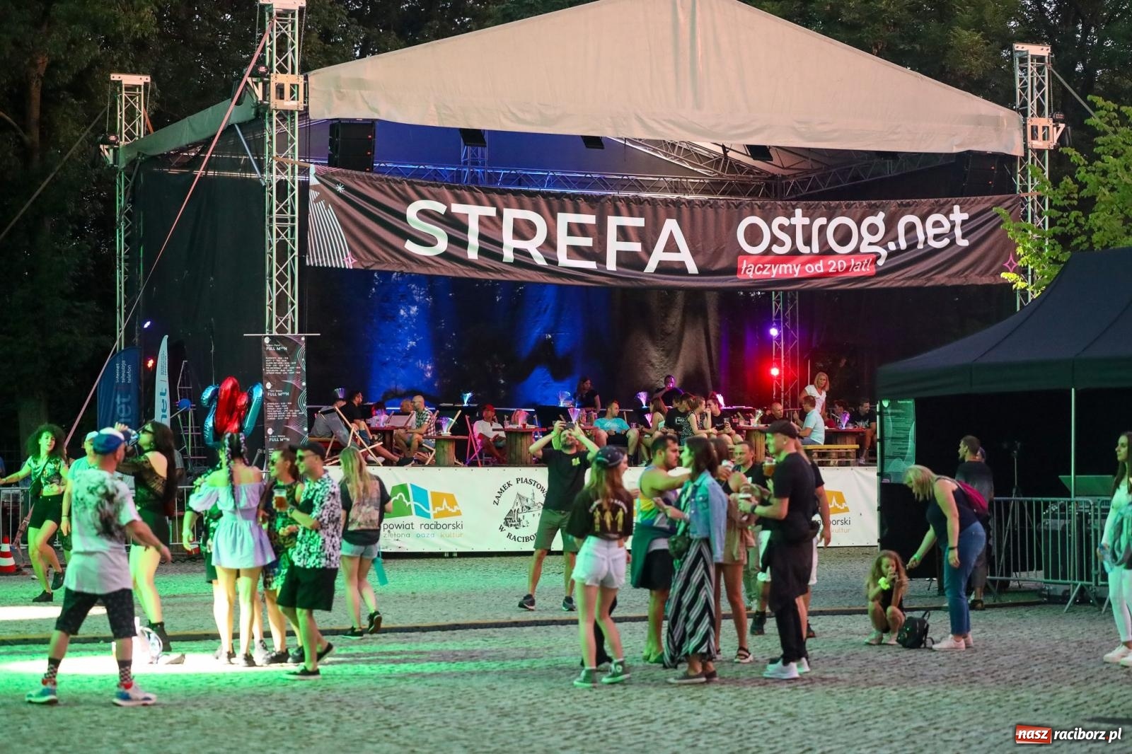 Zdjęcie w galerii na portalu naszraciborz.pl: FULL MOON na raciborskim zamku [FOTO i WIDEO] wiadomości z regionu