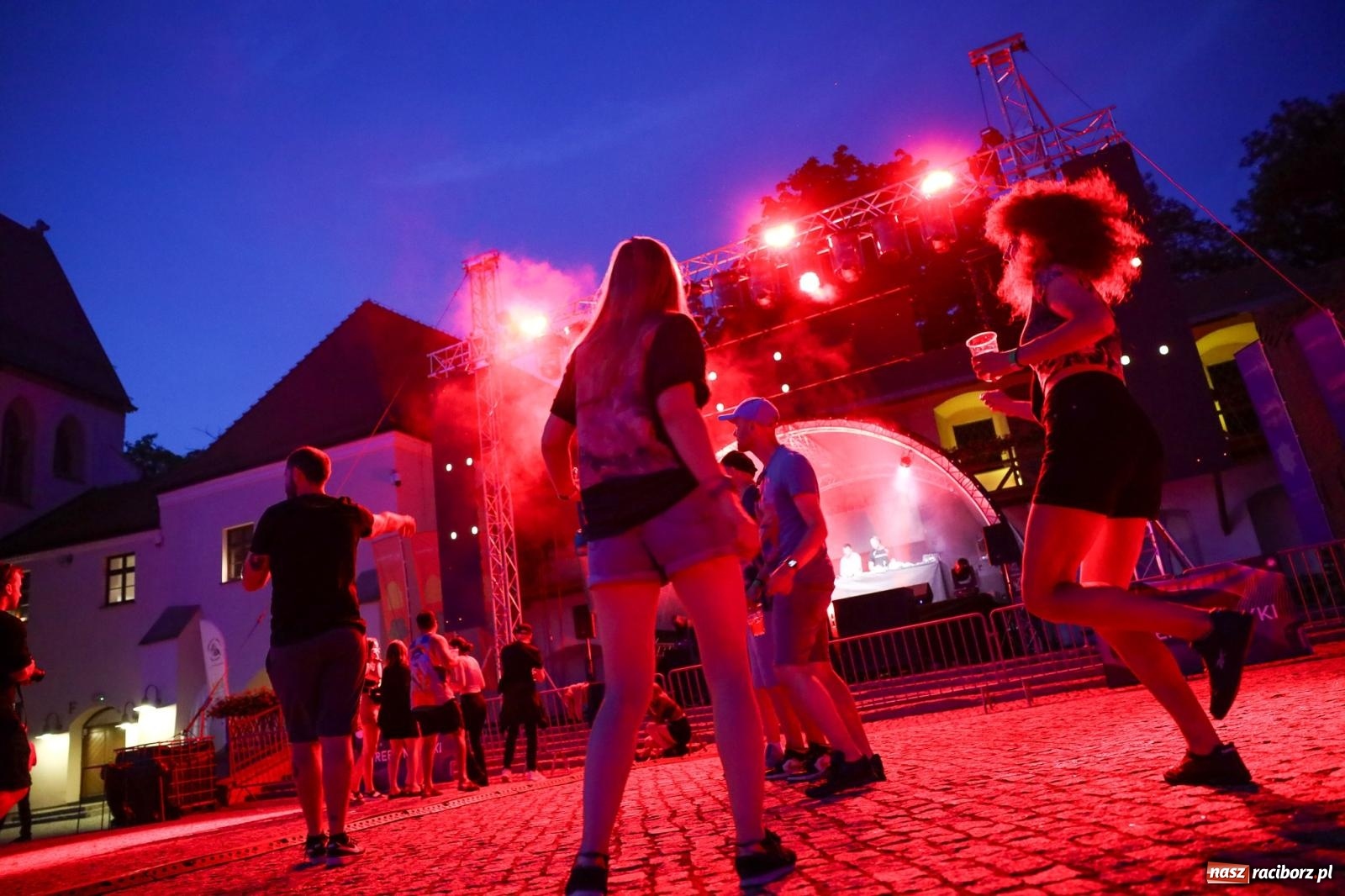 Zdjęcie w galerii na portalu naszraciborz.pl: FULL MOON na raciborskim zamku [FOTO i WIDEO] wiadomości z regionu